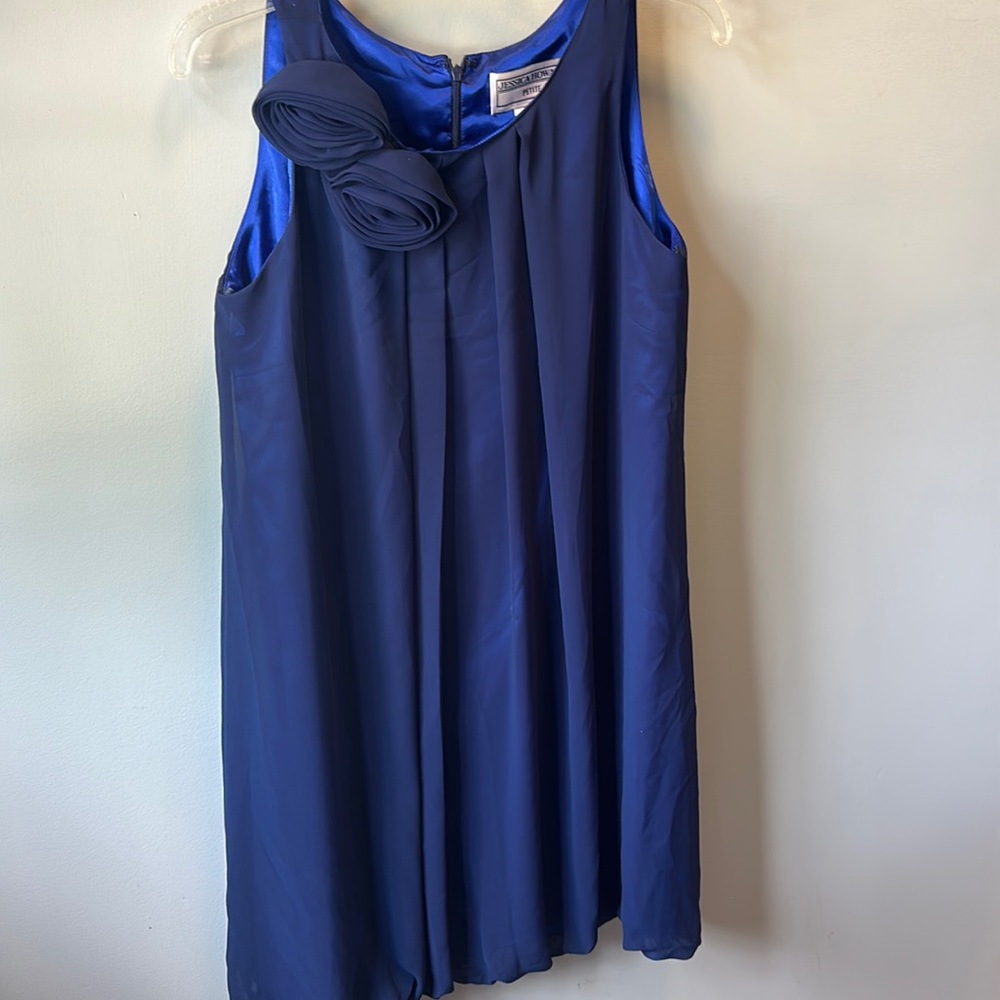 Jessica Howard gorgeous blue dress.  Size 8p.  New without tags.  Peplum bottom